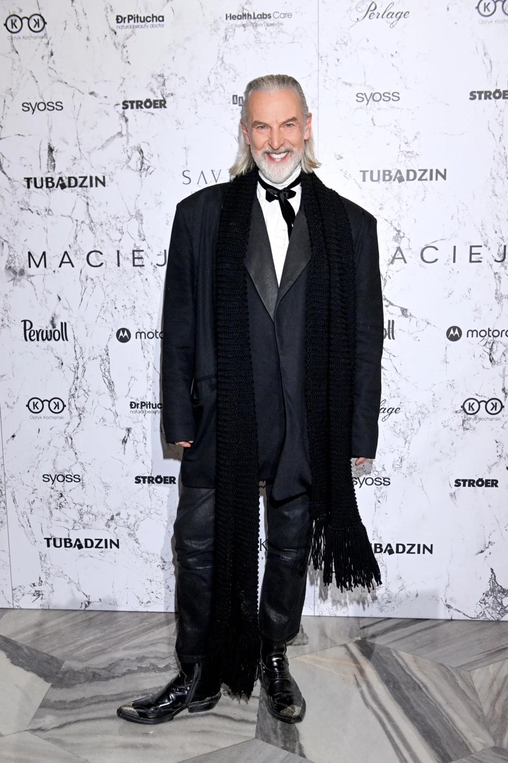 Pokaz Macieia Zienia "Black and White Symphony": Robert Kupisz