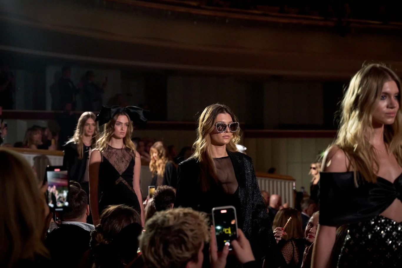 Pokaz Macieja Zienia "Black and White Symphony"