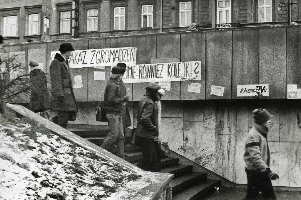 Antykomunistyczne napisy na ulicach, Kraków w 1982 r.