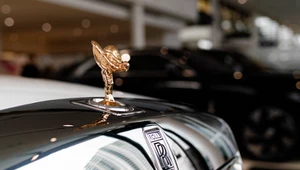 Bogaci się bogacą. Rolls-Royce celebruje sprzedażowy sukces