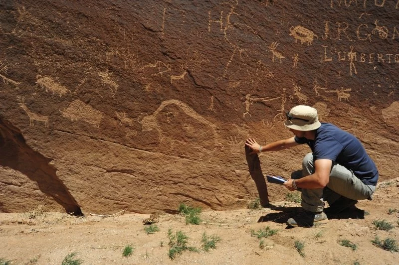 Malowidła naskalne odkryte przez polskich archeologów.