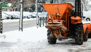 Polscy naukowcy chcą posypywać chodniki piaskiem ze... ścieków