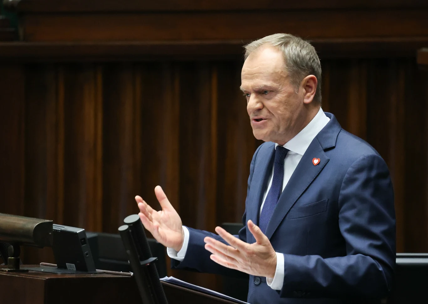 - Warunkiem ochrony klimatu jest pilne odejście od paliw kopalnych. Brak tego tematu w exposé rozczarowuje i niepokoi - komentuje Diana Maciąga z Polskiej Zielonej Sieci