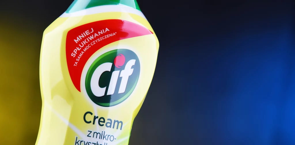 Popularne mleczko do czyszczenia to produkt firmy Unilever