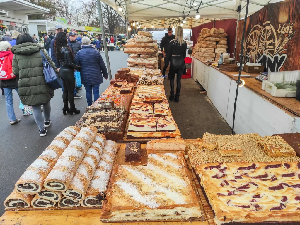 Czy lepiej upiec pierniczki i ciasta samodzielnie czy udać się w tym celu do cukierni? 