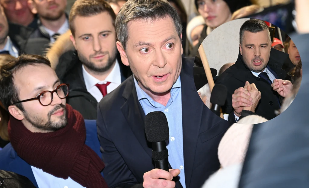 Pracownicy TVP przemawiali do protestujących w ich obronie (na zdjęciu: Samuel Pereira, Miłosz Kłeczek, Michał Adamczyk i Michał Rachoń)