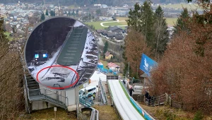 Lawina na legendarnej skoczni. Straty są gigantyczne, źr. skiclub-bischofshofen.at