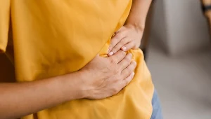 Ślepa kiszka - wyrostek robaczkowy. Objawy zapalenia i rakowiaka