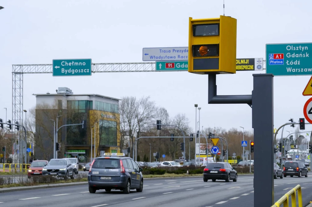 Przybędzie obwodnic i fotoradarów. Unia sypnie pieniędzmi z KPO