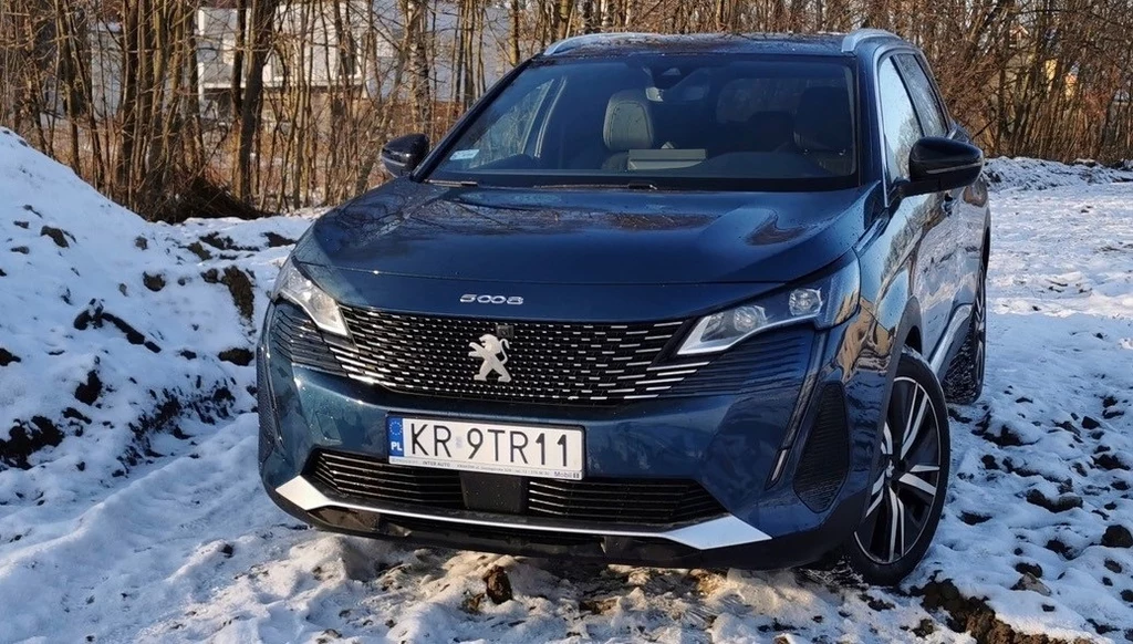 Peugeot 5008 II ma nadwozie o stosunkowo niedużej długości (niecałe 4,7 m). Jego stylizacja jest bardzo atrakcyjna, a możliwości transportowe – ogromne