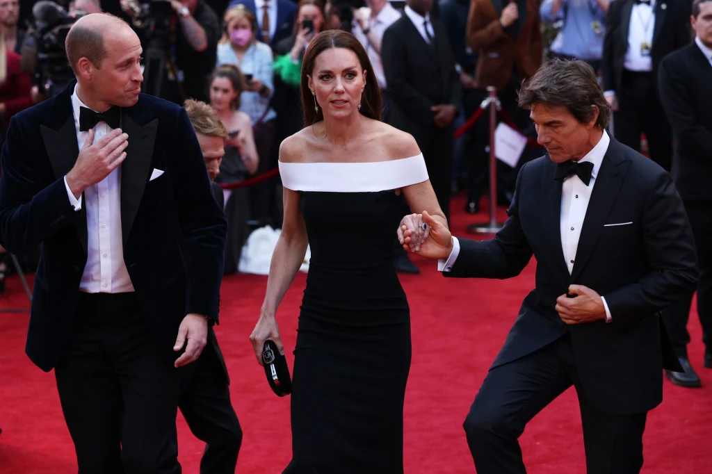 Książę William, księżna Kate i aktor Tom Cruise. Książę William, księżna Kate i aktor Tom Cruise.