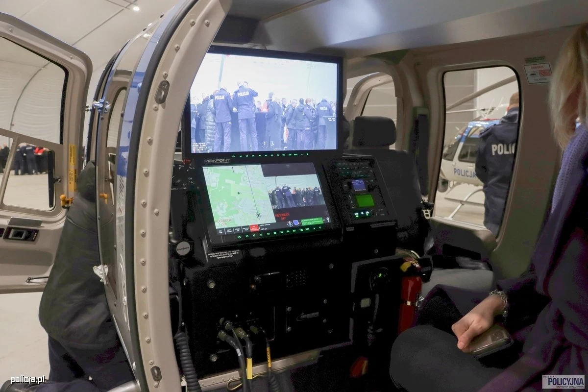 System motonitorowania z powietrza pozwala na obserwacje w nocy - ma kamerę termowizyjną i mocne szperacze