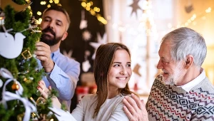 Jak się ubrać na Wigilię? O takich stylizacjach lepiej zapomnieć