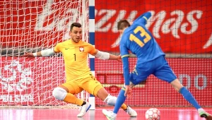 Rekordowa publiczność mocno zawiedziona. Polacy dalej od mundialu