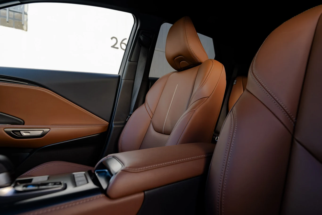 Lexus LBX - pierwsze dziennikarskie jazdy w Walencji
