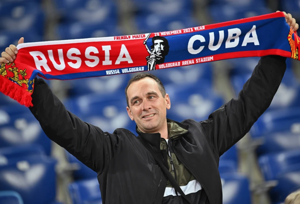 Kibic podczas towarzyskiego meczu reprezentacji Rosji i Kuby Kibic podczas towarzyskiego meczu reprezentacji Rosji i Kuby