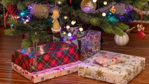 Prezenty pod choinką, zdj. ilustracyjne 