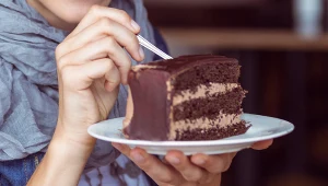 Kto nie może jeść czekolady? Wcale nie chodzi o cukier i kalorie