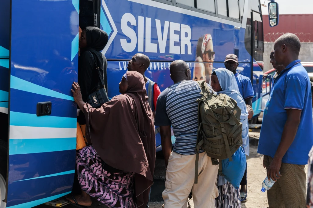 Rząd zdecydował się na dotacje do biletów autobusowych na święta, żeby ludzie mogli odwiedzić bliskich Rząd zdecydował się na dotacje do biletów autobusowych na święta, żeby ludzie mogli odwiedzić bliskich