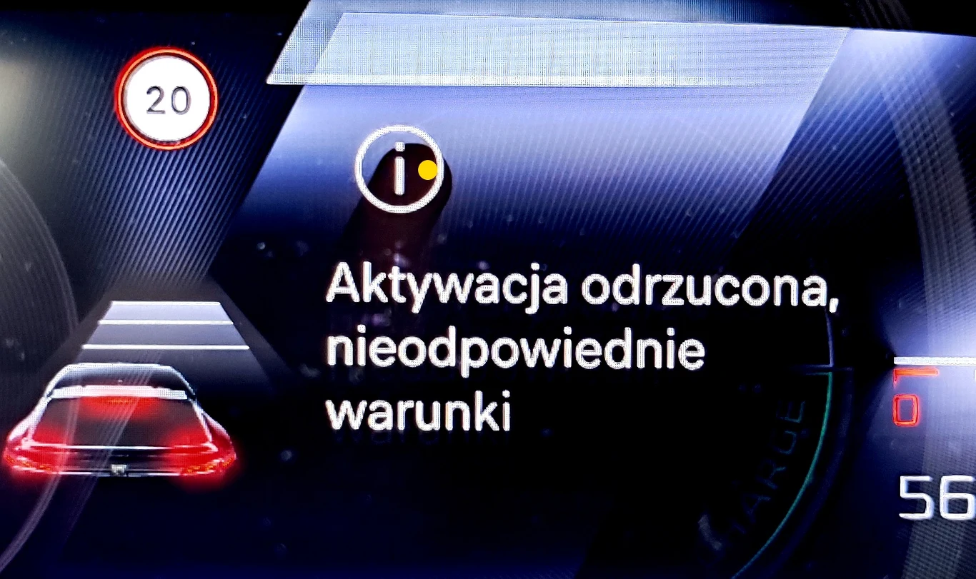 Warunki nieodpowiednie i adaptacyjny tempomat nie będzie działał