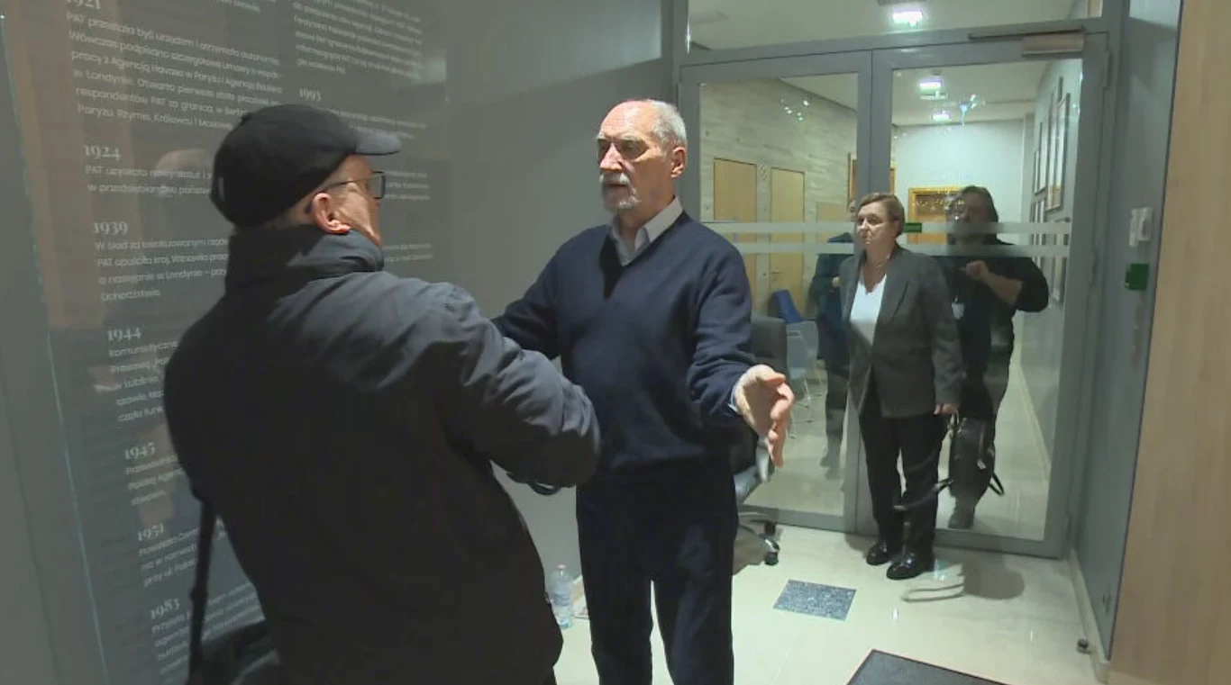 Antoni Macierewicz nie chciał wpuścić pracownika PAP do budynku