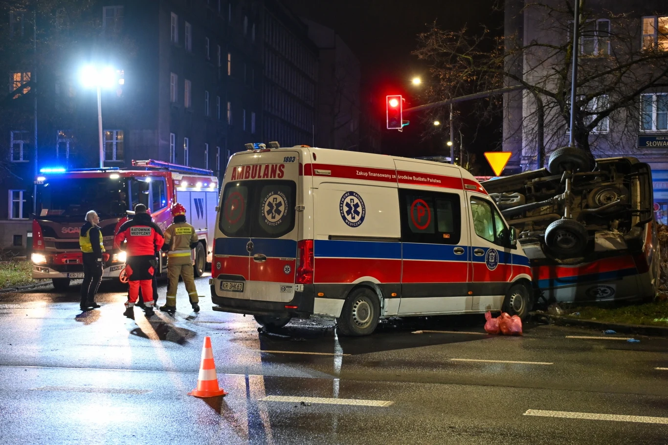 Wypadek dwóch karetek w Krakowie