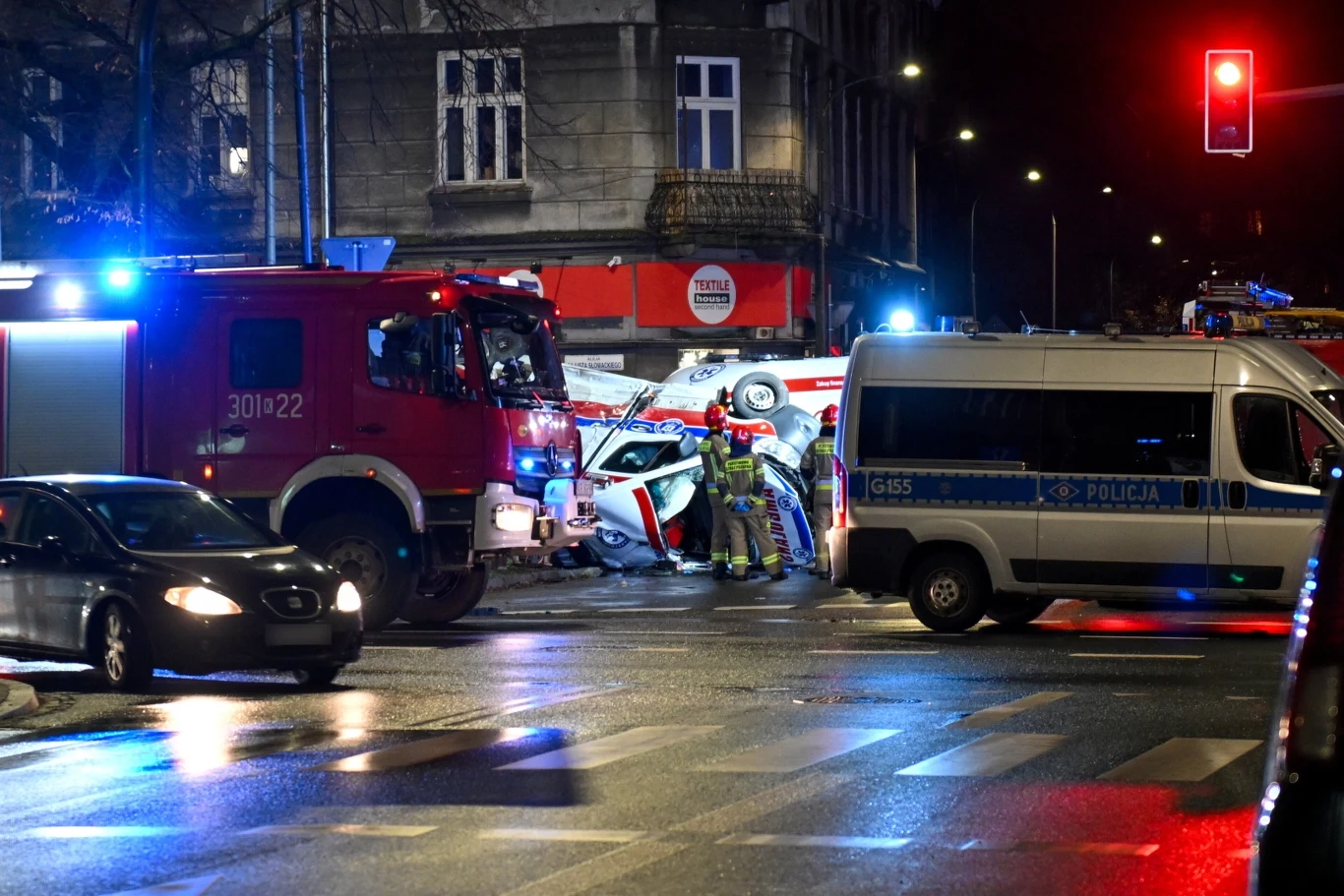 Wypadek dwóch karetek w Krakowie