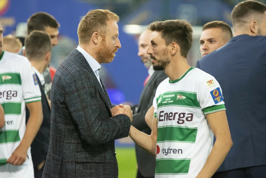 Piotr Stokowiec i Filip Mladenović w Lechii Gdańsk Piotr Stokowiec i Filip Mladenović w Lechii Gdańsk