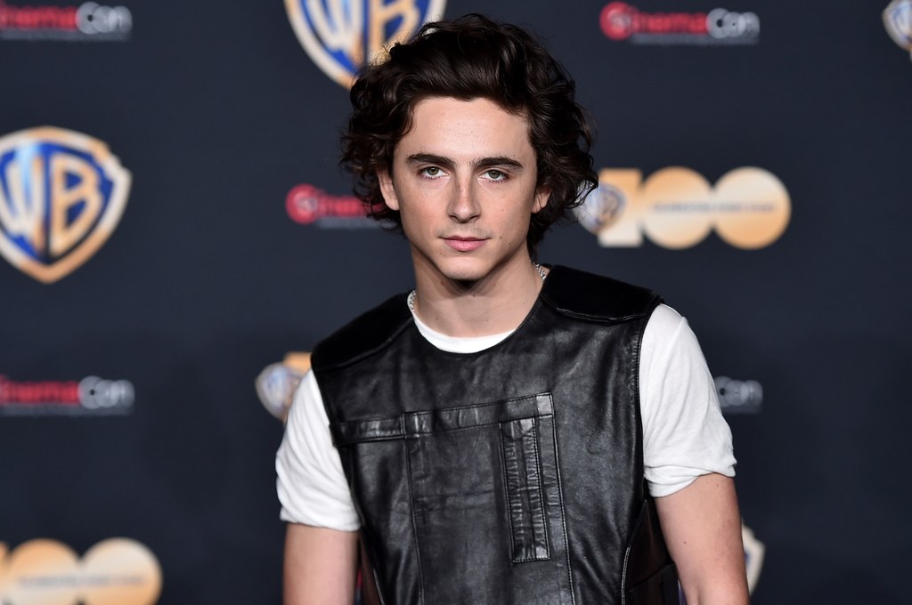 Timothee Chalamet mocno przygotowuje się do roli Boba Dylana - także odsłuchując jego najstarsze nagrania