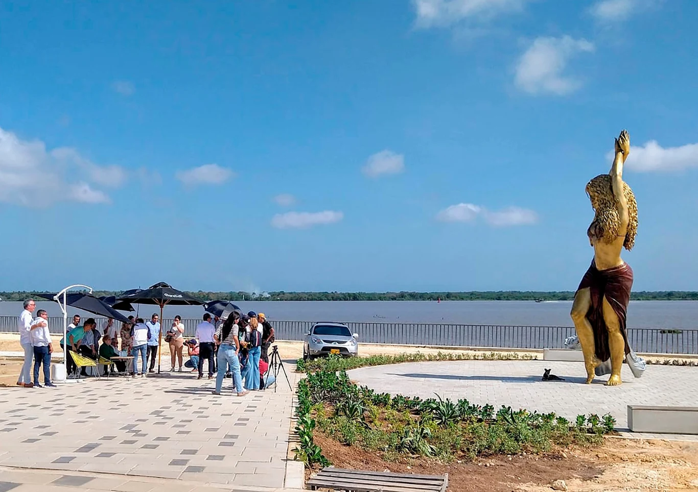 Oficjalne odsłonięcie pomnika Shakiry w Kolumbii z udziałem jej rodziców