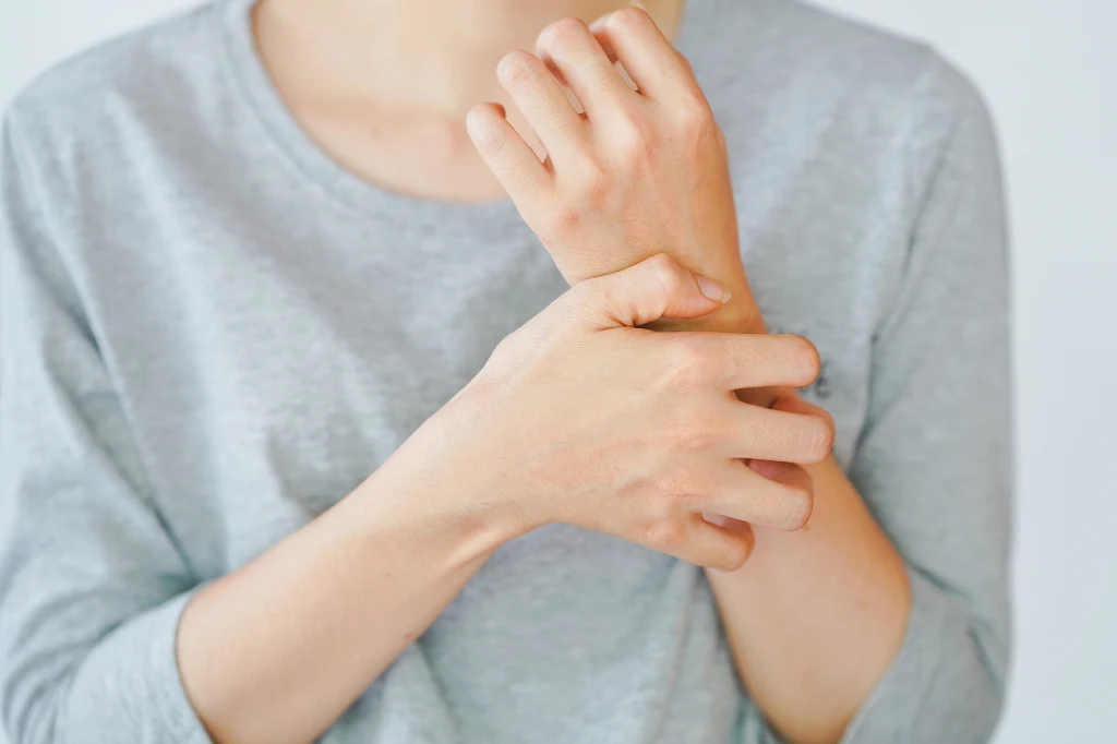 Choć świąd kojarzy się zwykle z chorobami skóry, może oznaczać również inne schorzenia