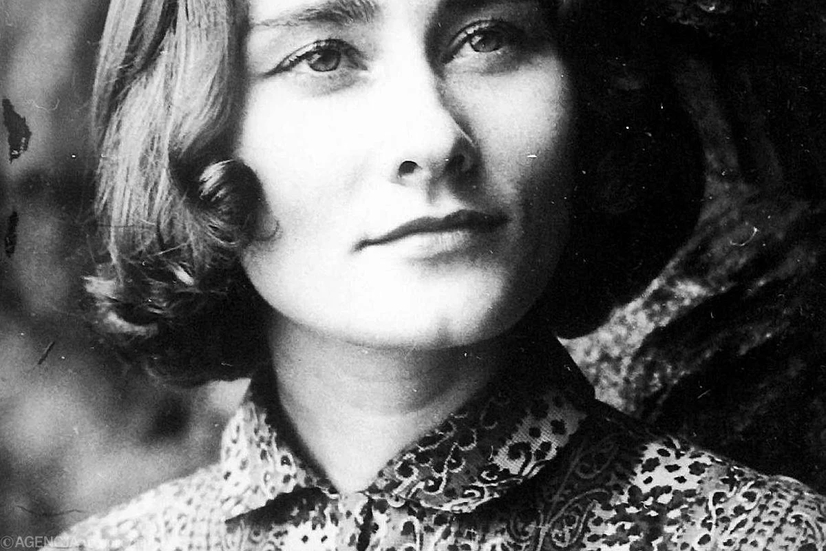 Halina Poświatowska (ZDJĘCIE ZE ZBIORÓW MUZEUM HALINY POŚWIATOWSKIEJ W CZĘSTOCHOWIE) Halina Poświatowska (ZDJĘCIE ZE ZBIORÓW MUZEUM HALINY POŚWIATOWSKIEJ W CZĘSTOCHOWIE)