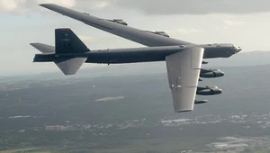 Skrzydlate potwory B-52 Stratofortress z bronią hipersoniczną