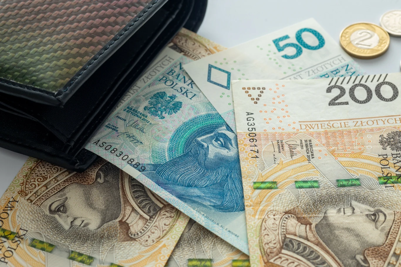 Zmiany przepisów od 2024 roku wpłyną na finanse osobiste Polaków Zmiany przepisów od 2024 roku wpłyną na finanse osobiste Polaków