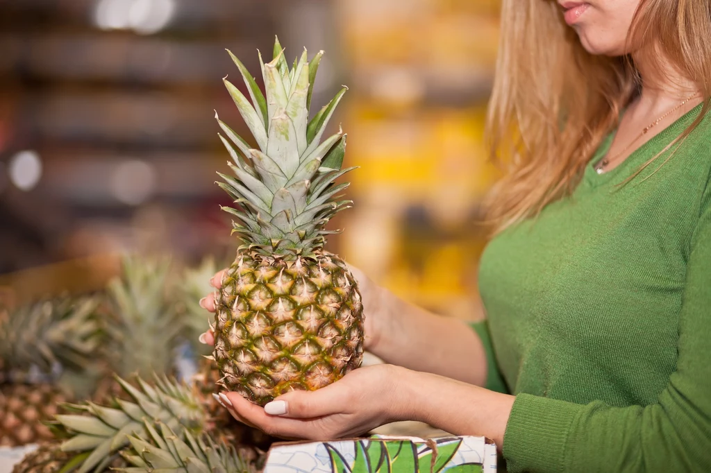 Czym kierować się przy wyborze ananasa w sklepie?