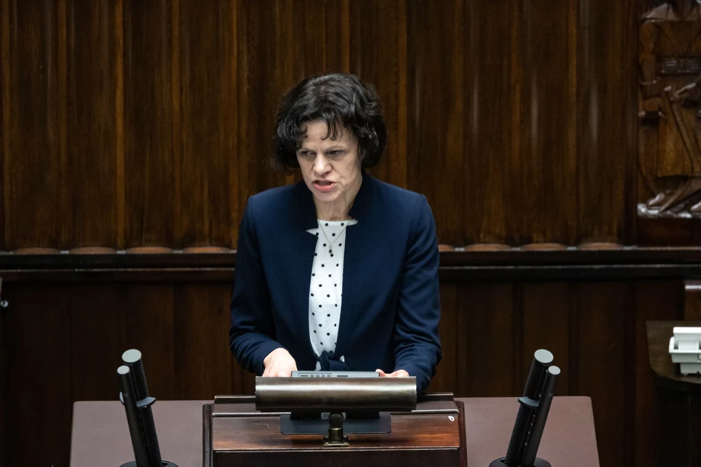 Hanna Majszczyk, wiceminister finansów, zapewniła, że żołnierze i funkcjonariusze otrzymają w przyszłym roku podwyżki na takich samych zasadach jak cała sfera budżetowa