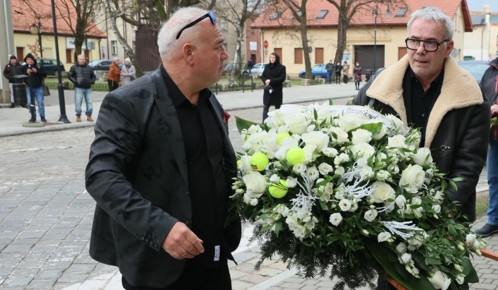 Robert Janowski na pogrzebie Krzysztofa Respondka
