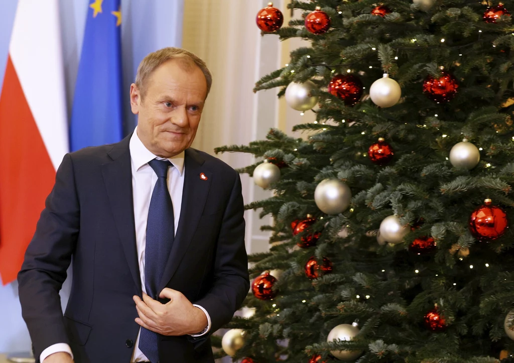Donald Tusk zapowiedział, że wygłosi orędzie noworoczne Donald Tusk zapowiedział, że wygłosi orędzie noworoczne