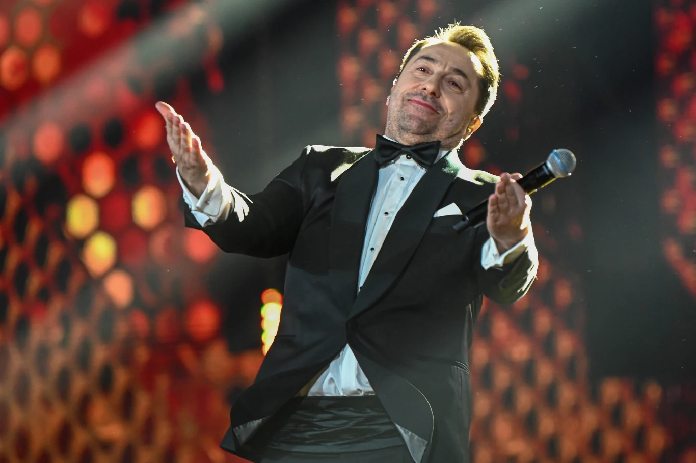 Marcin Miller jest liderem grupy Boys Marcin Miller jest liderem grupy Boys