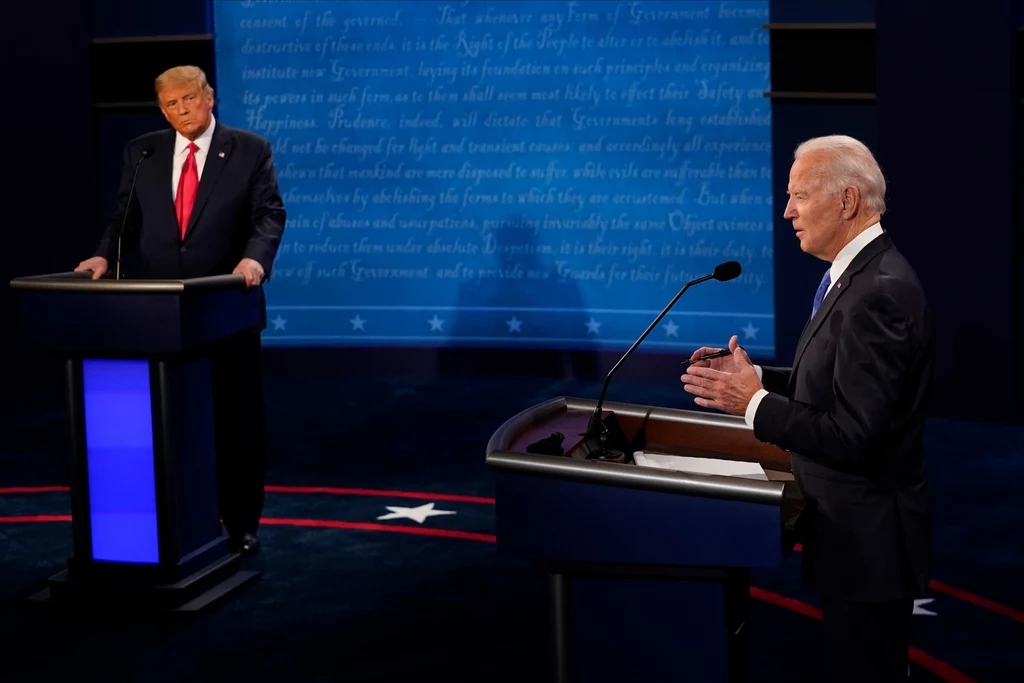 Donald Trump i Joe Biden podczas debaty przed wyborami w 2020 roku Donald Trump i Joe Biden podczas debaty przed wyborami w 2020 roku