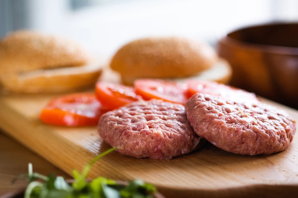 Wbrew stereotypom, hamburgery, steki i inne wołowe mięsa wcale nie są najpopularniejszym pokarmem w USA.