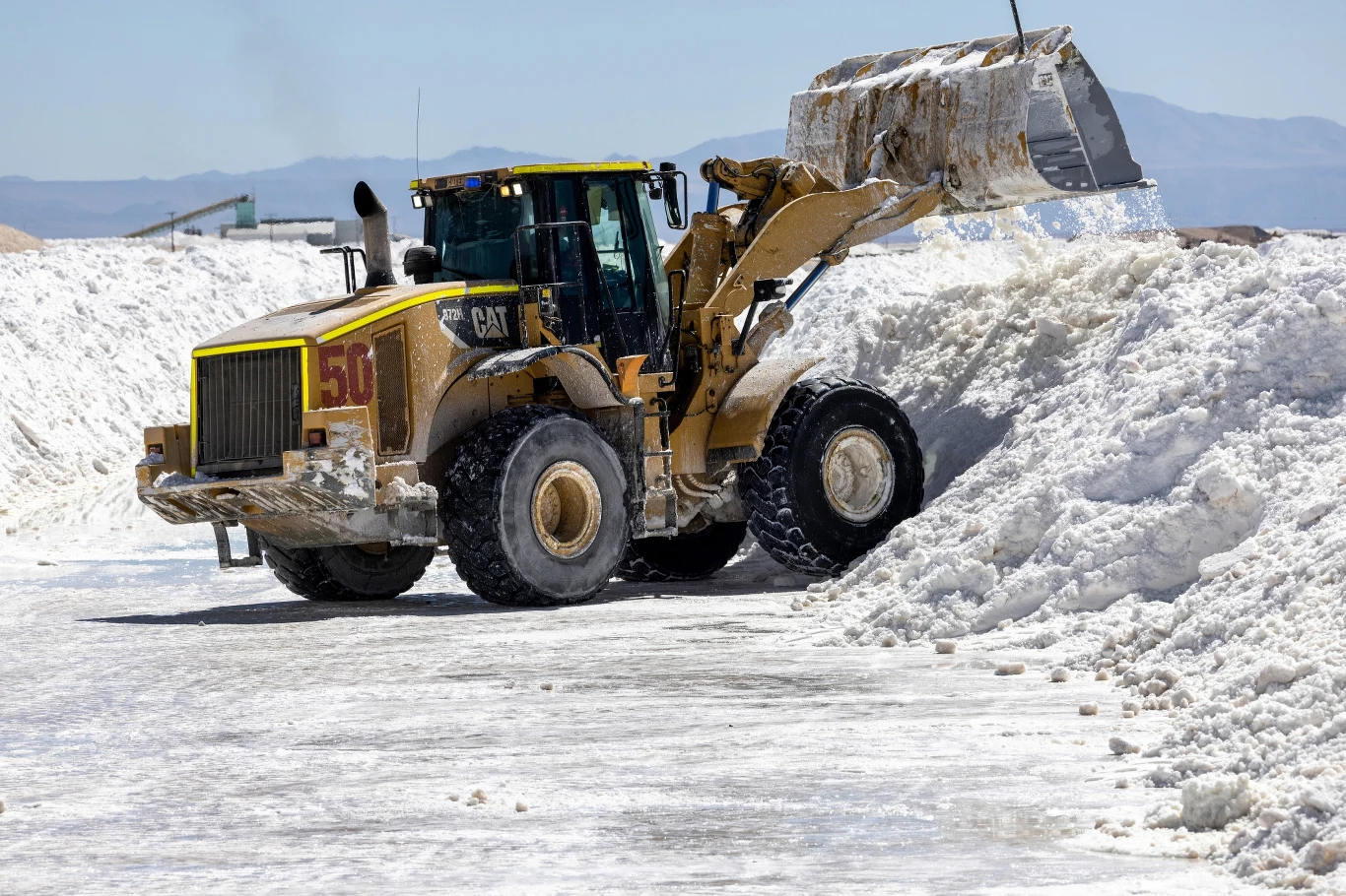 Prace podczas pozyskiwania litu na pustyni Atakama