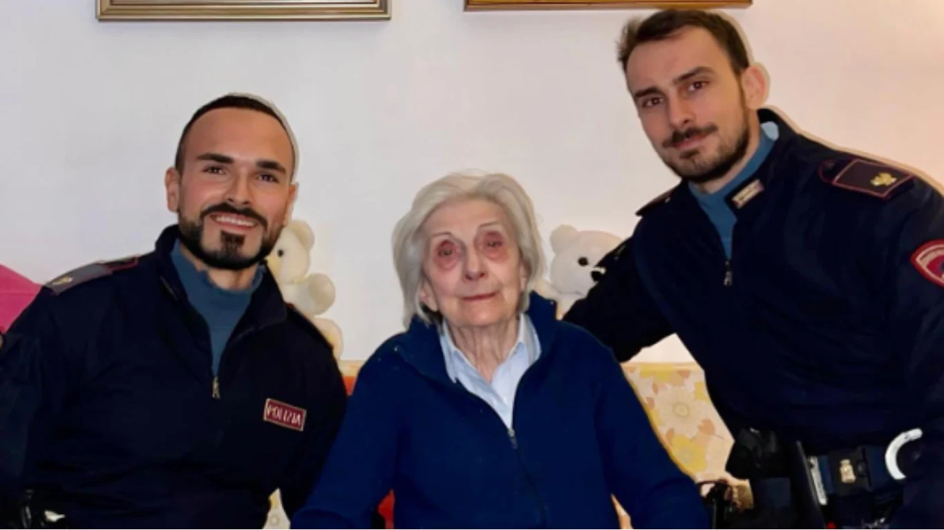 Włochy. Policjanci spędzili sylwestra z samotną seniorką Włochy. Policjanci spędzili sylwestra z samotną seniorką