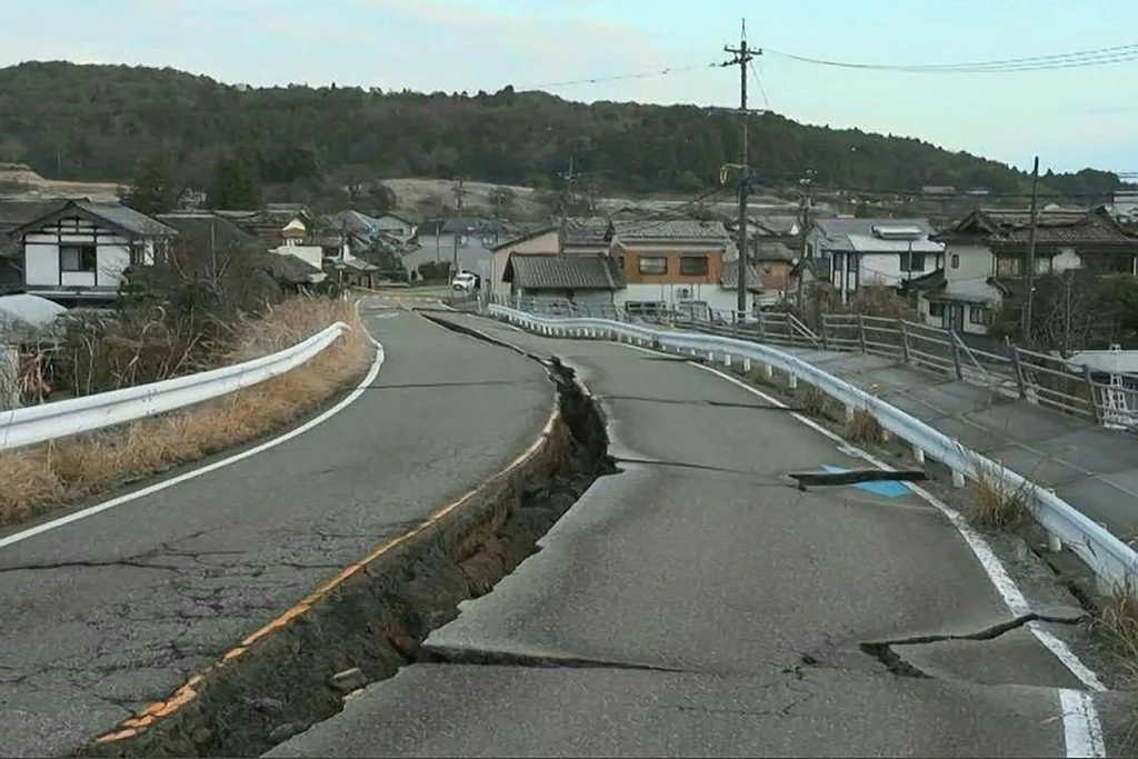 Skutki trzęsienia ziemi w Japonii w Nowy Rok 2024