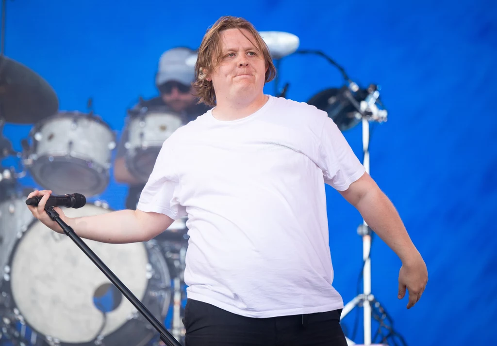 Lewis Capaldi wypuścił poszerzoną wersję swojej płyty