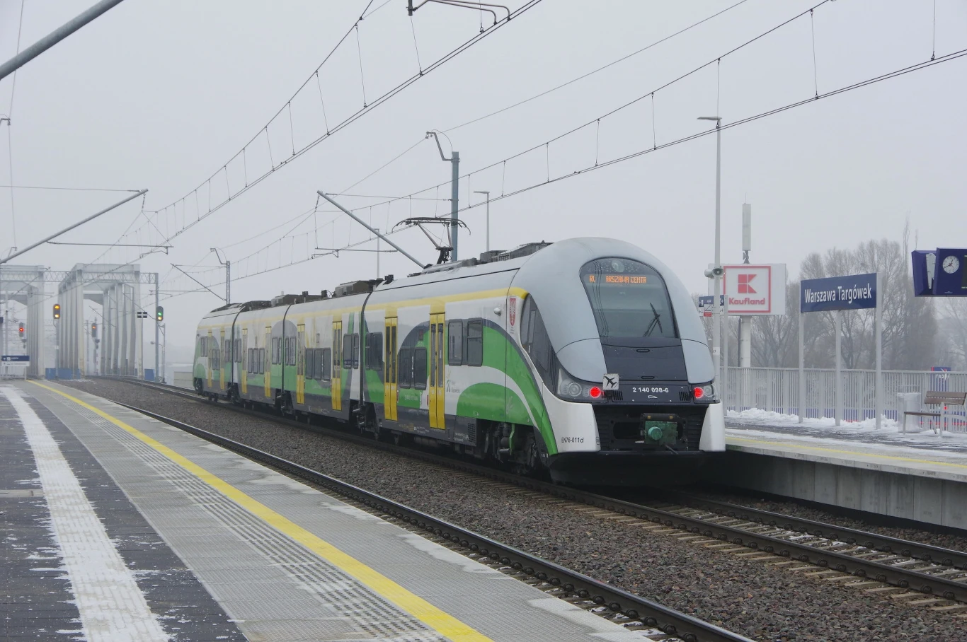 Pogoda utrudniła przejazdy pociągów Pogoda utrudniła przejazdy pociągów