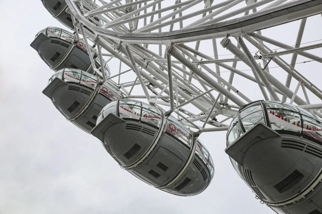 London Eye.