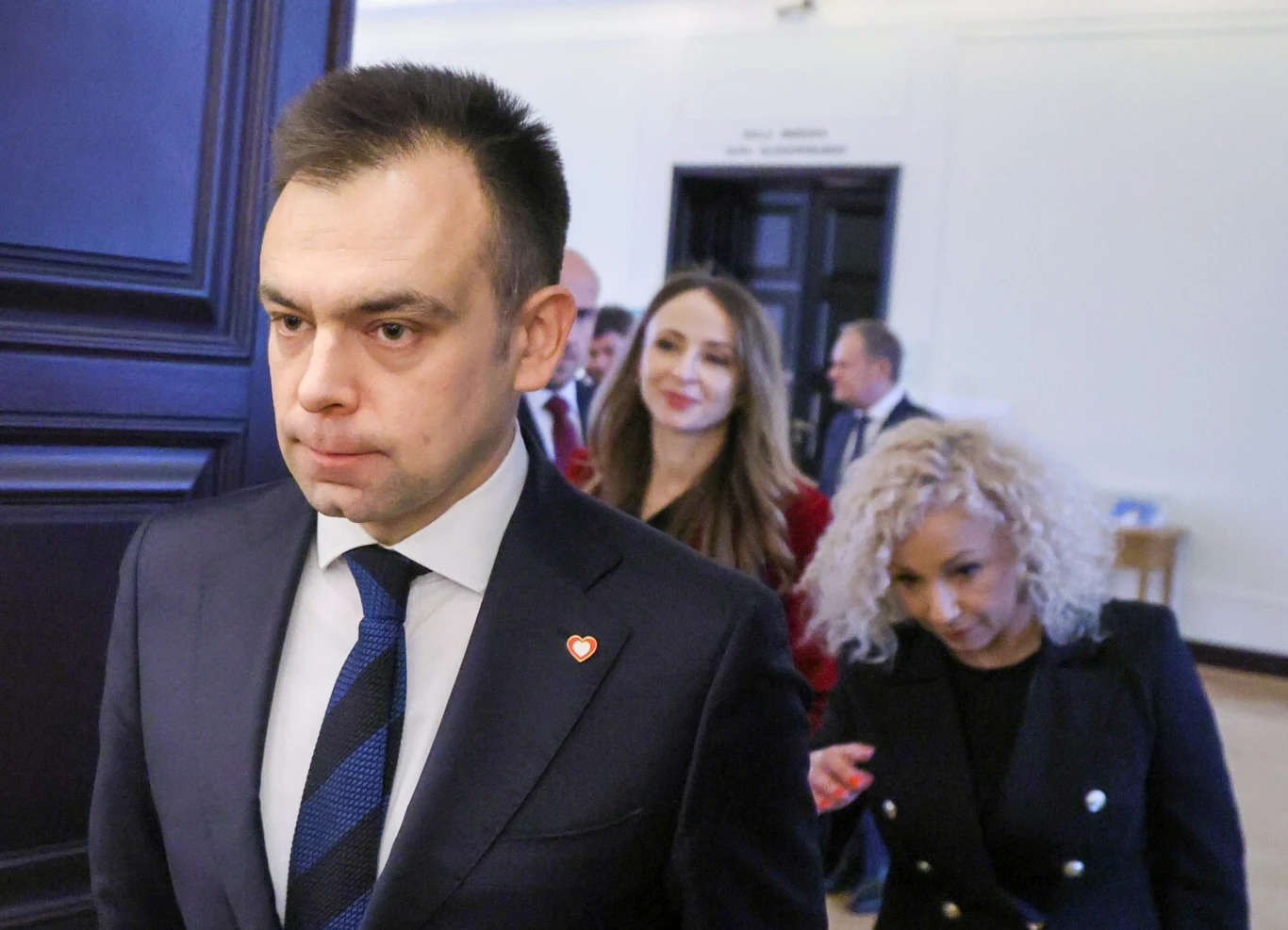 Deficyt w grudniu sięgnie 100 mld zł? Zamiary resortu finansów nie są znane Deficyt w grudniu sięgnie 100 mld zł? Zamiary resortu finansów nie są znane