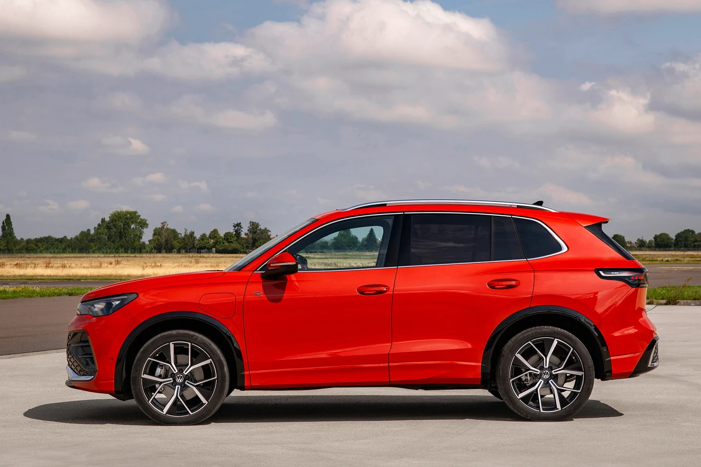 Volkswagen Tiguan (2024) Volkswagen Tiguan (2024)
