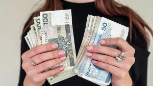 Nie tylko 800 plus. Ci rodzice mogą dostać dodatkowe 400 zł na dziecko 